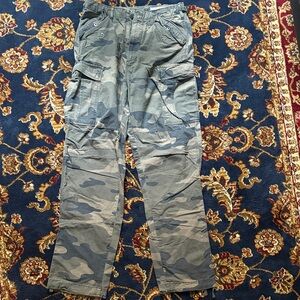 GAP Men's green Camouflage Cargo Pants